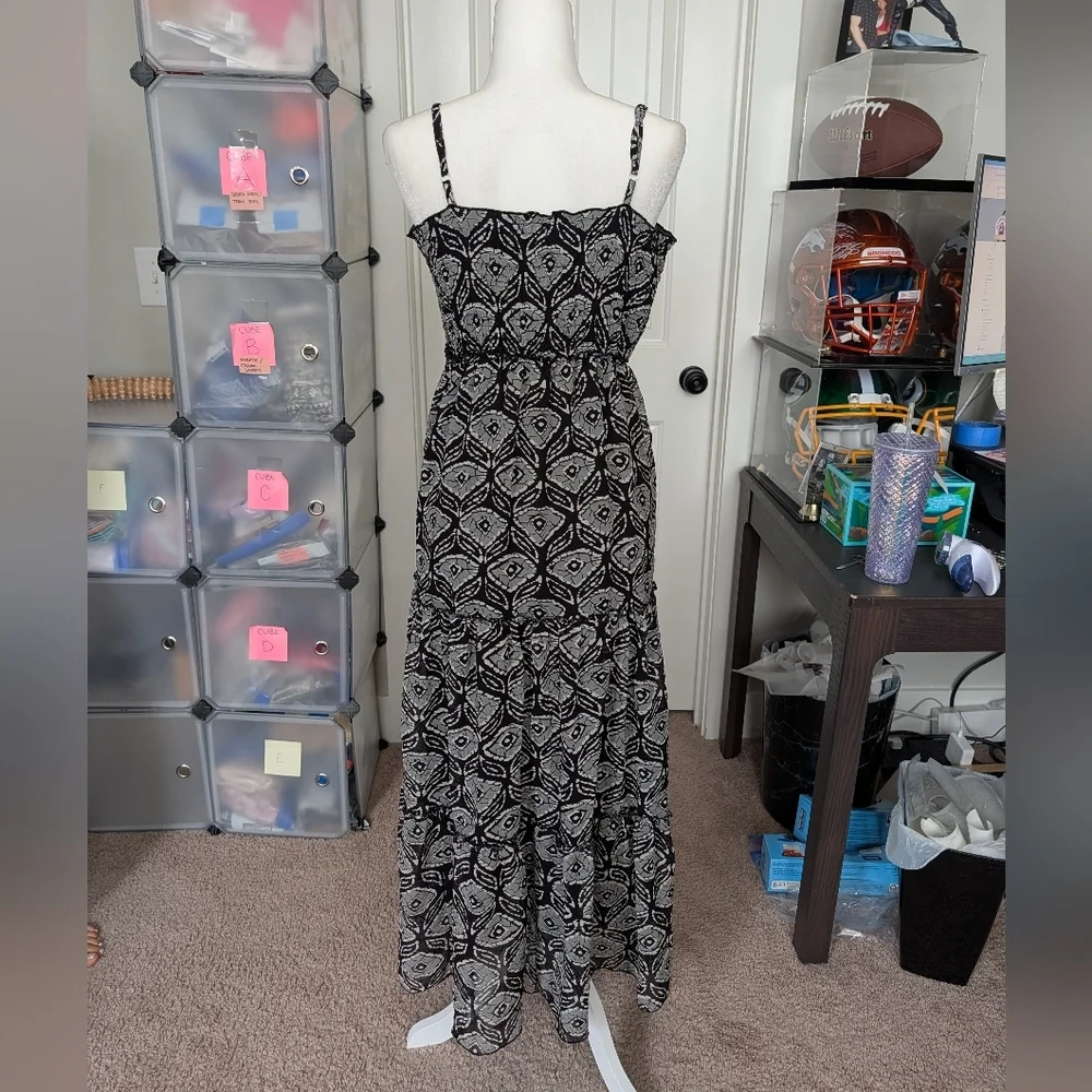 Mix Nouveau Black White Sheer Smocked Bodice Patterned Maxi Dress Size Medium